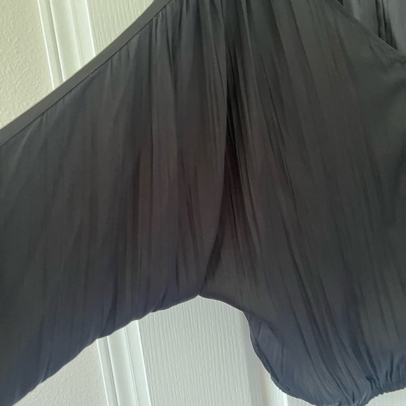 Pleated satin blouse by Calvin Klein - Picture 2 of 7